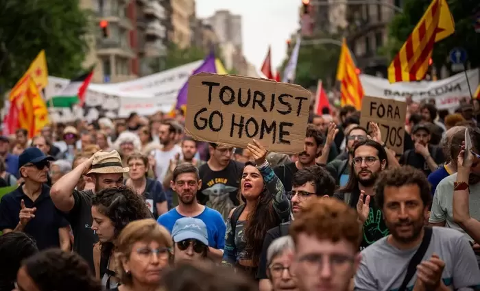 Γιατί η νότια Ευρώπη έχει απηυδήσει με τους τουρίστες