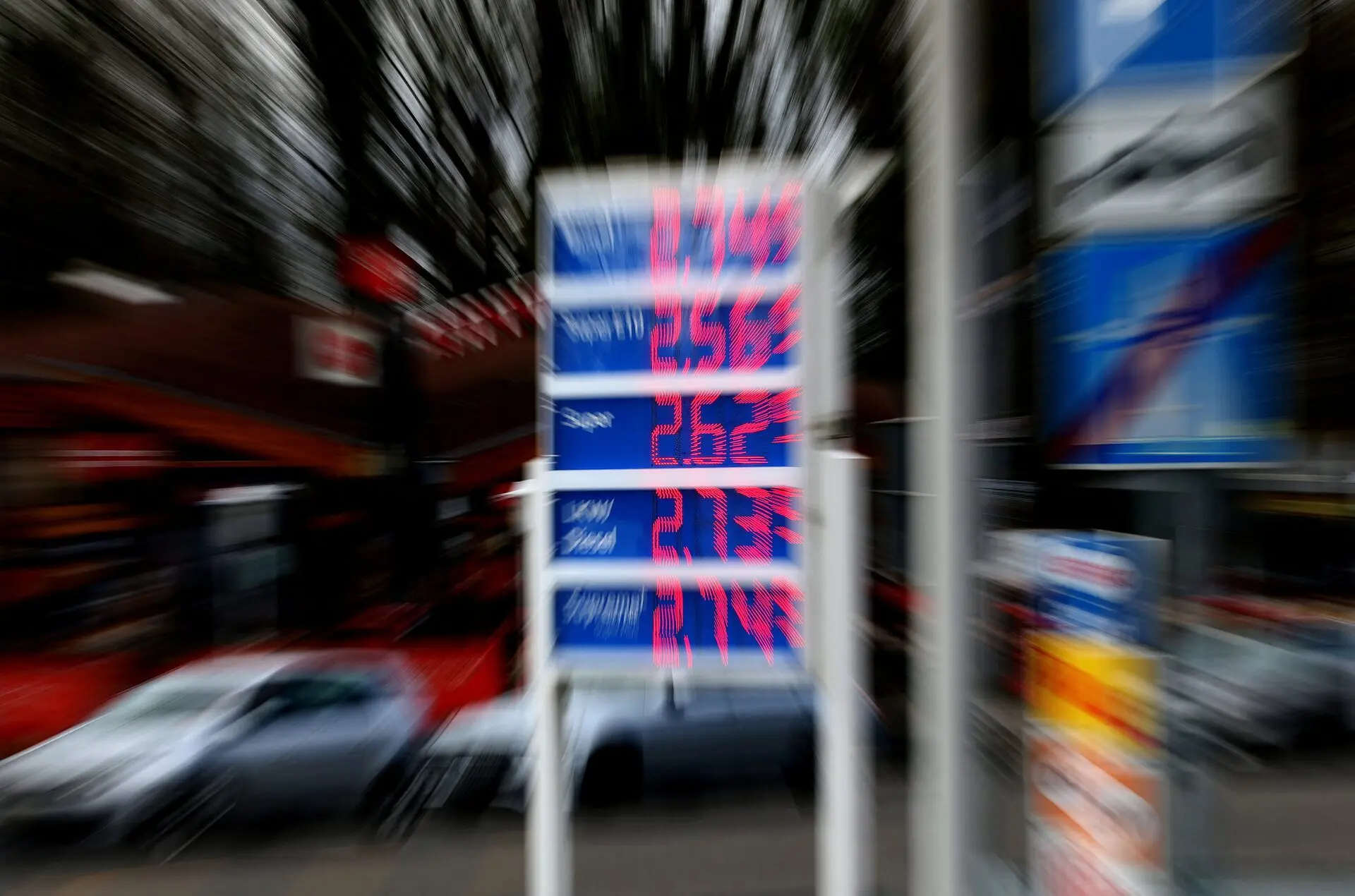 Γερμανία: Βουτιά 3,4% στις λιανικές πωλήσεις τον Ιούλιο – «Φρένο» στην κατανάλωση