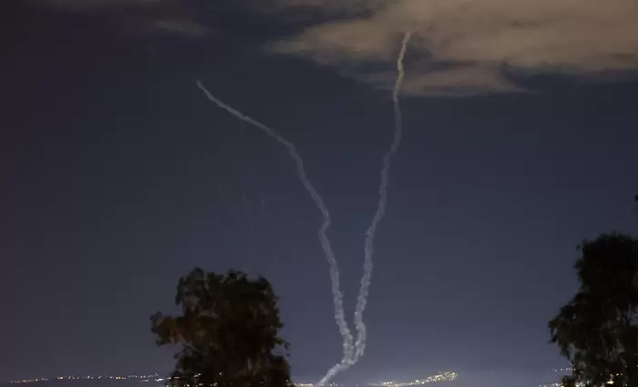 Βρετανία: Το Ιράν εκτόξευσε πυραύλους προς την κατεύθυνση των βρετανικών βάσεων στην Κύπρο