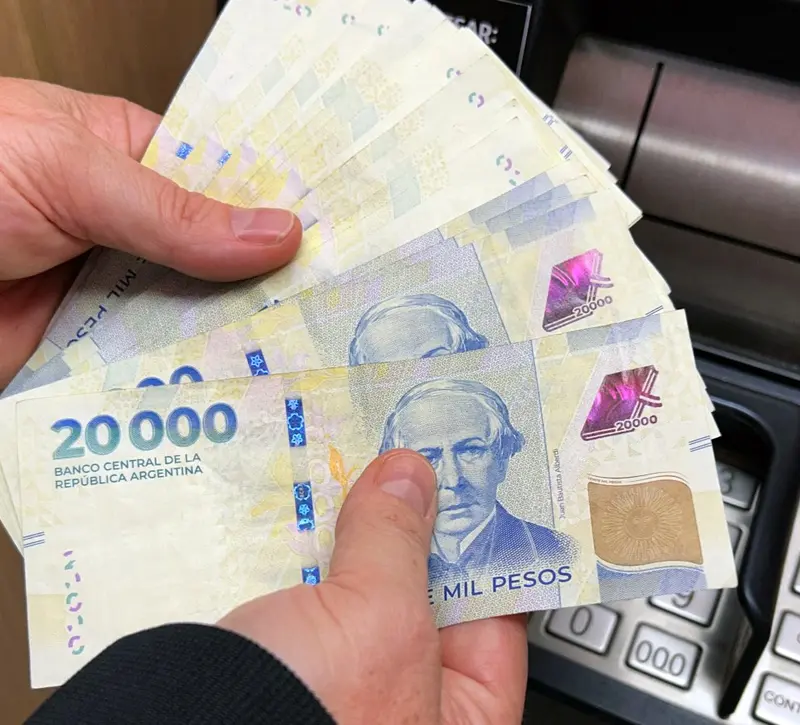 Το ισχυρό πέσο του Μιλέι γίνεται σύμμαχος των λαθρεμπόρων
