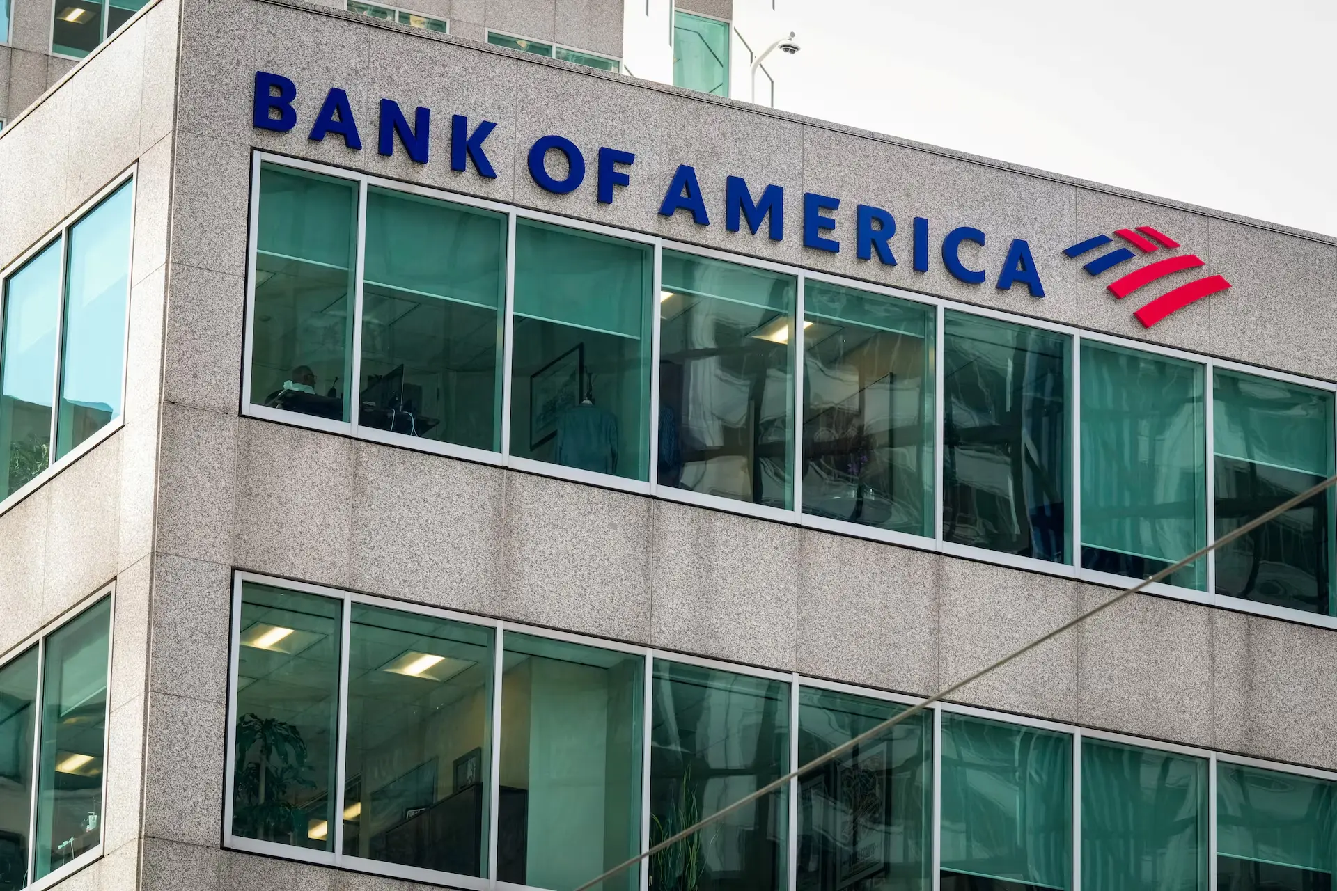 BofA: Πρόστιμο-μαμούθ $1,2 δισ. για ξέπλυμα χρήματος – Στο κάδρο ύποπτες συναλλαγές $5 δισ. και κινεζικά δίκτυα