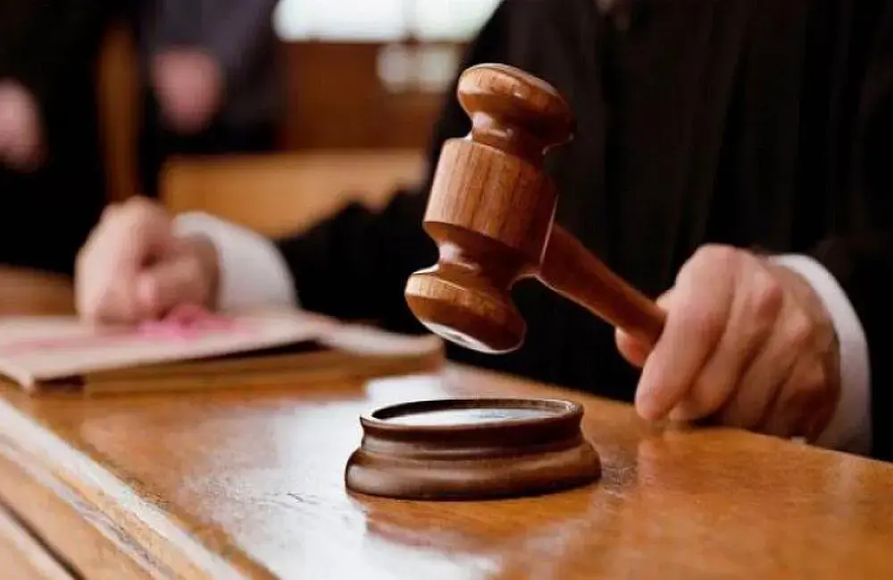 Διαφωνία για τις καταχρηστικές ρήτρες - Στο Ανώτατο η νομοθεσία κατόπιν αναφοράς του Προέδρου