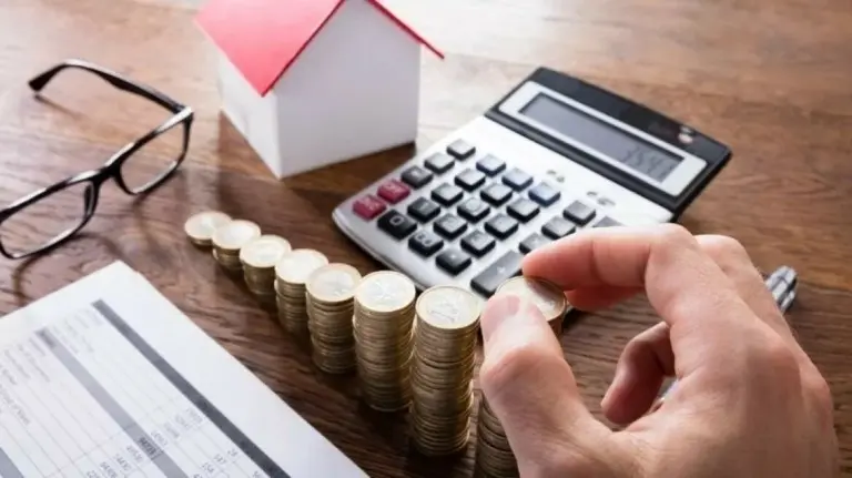 Επιτόκια: Η επόμενη κίνηση της ΕΚΤ και οι επιπτώσεις σε επενδύσεις, δάνεια και κατανάλωση