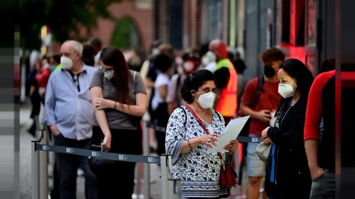 Γαλλία: Δωρεάν τέστ του κορωνοϊού μόνο με ιατρική συνταγή