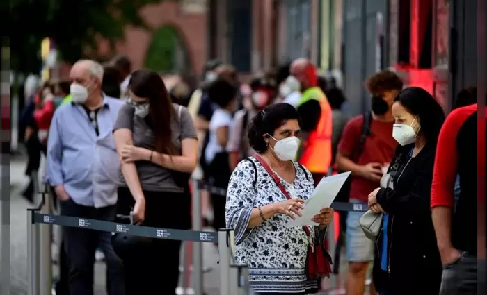 Γαλλία: Δωρεάν τέστ του κορωνοϊού μόνο με ιατρική συνταγή