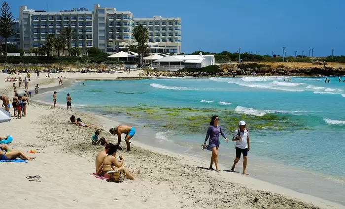 Έρευνα: Άπιαστο όνειρο οι διακοπές για το 79,2% των εργαζομένων στην Κύπρο