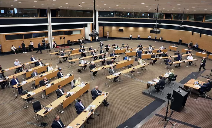 Ύστατη προσπάθεια για τις κυβερνητικές εγγυήσεις