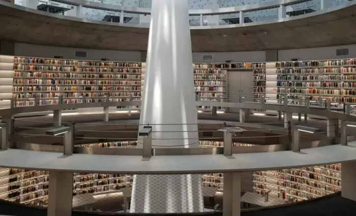 Ανάκαμψη το 2021 και προειδοποιήσεις για τις αξιολογήσεις από το Πανεπιστήμιο Κύπρου