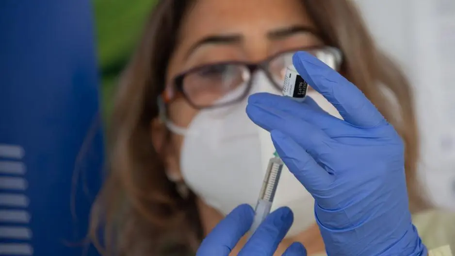 Έκλεισαν 6.000 ραντεβού για εμβολιασμό μέχρι τις 9:30 σήμερα το πρωί