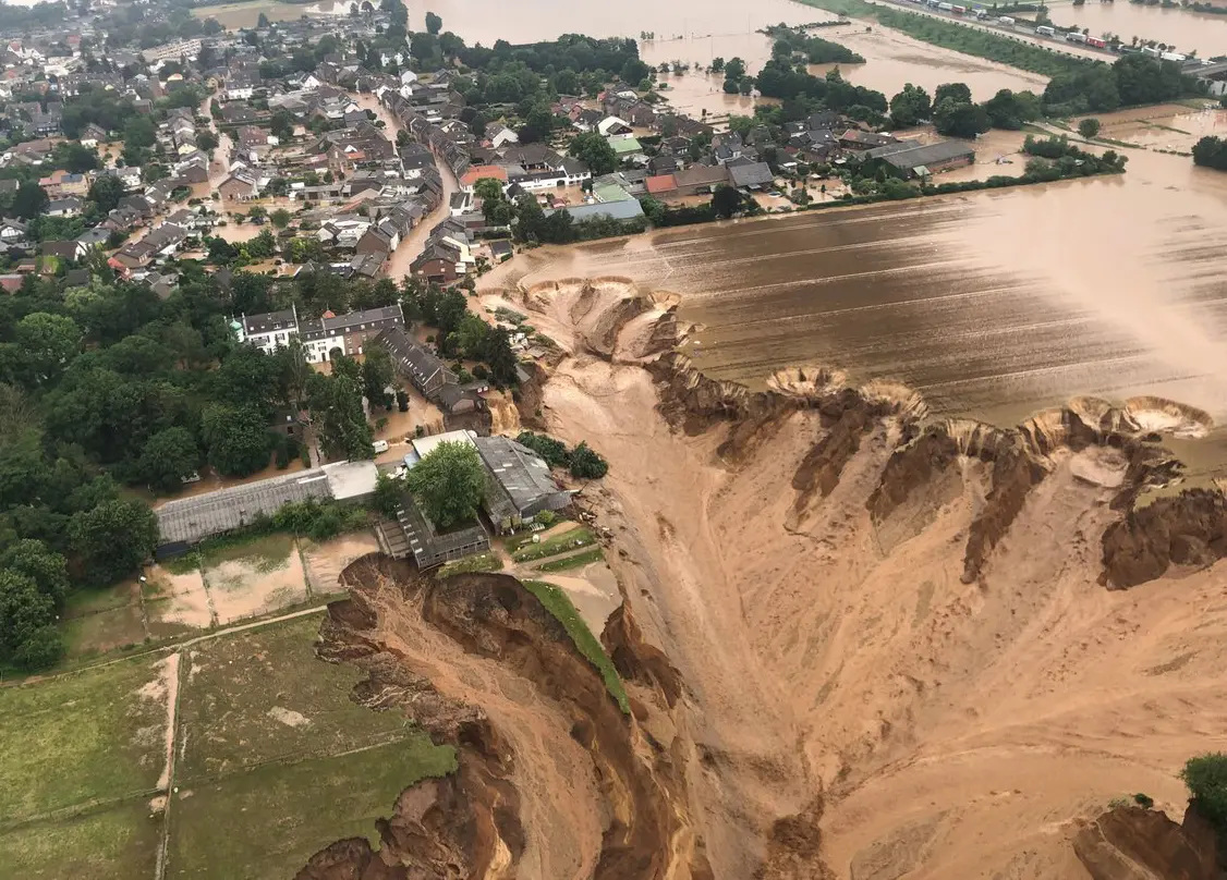Η Κομισιόν κρούει 3 φορές τον κώδωνα στην Κύπρο - Πλημμύρες, βίζες και τεχνολογία