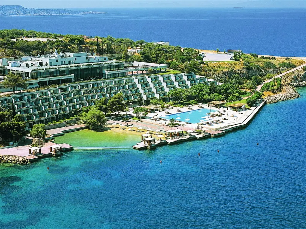 Ανοίγει τις πύλες το Four Seasons Astir Palace Hotel