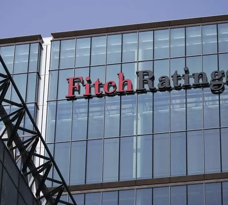 Fitch: Ρεκόρ αθετήσεων στην αγορά ιδιωτικής πίστωσης στις ΗΠΑ – Ποιοι κλάδοι πιέζονται περισσότερο