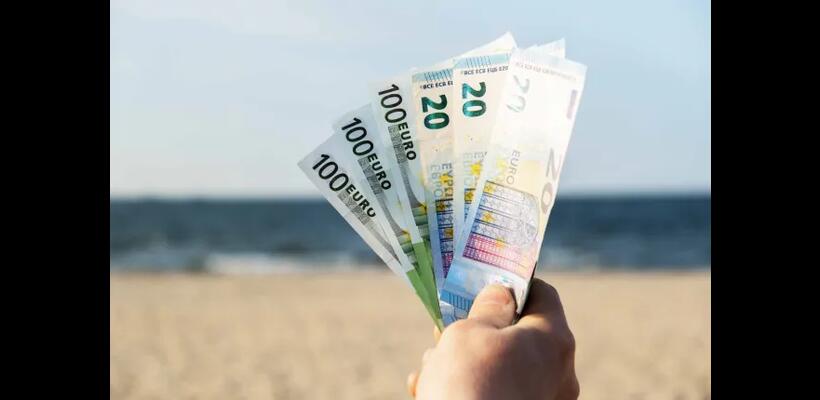 Ακρίβεια και γεωπολιτική κρατούν τους Κύπριους πιο κοντά στην Ευρώπη
