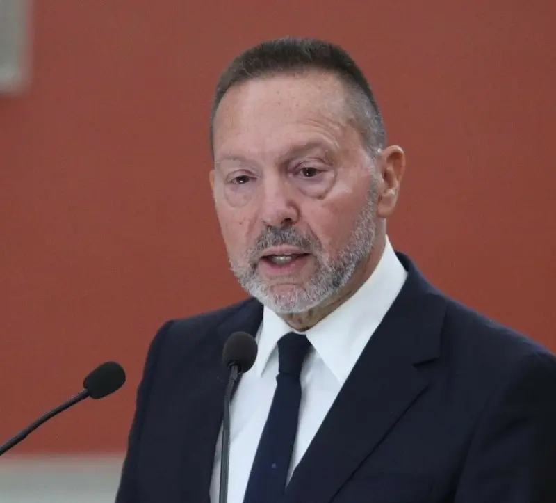 Στουρνάρας: Προειδοποιεί για αύξηση επιτοκίων από την ΕΚΤ αν επιμείνουν οι υψηλές τιμές πετρελαίου