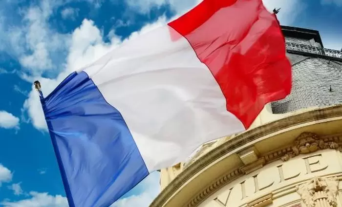 Οριακή επιβράδυνση παρουσίασε το β' τρίμηνο η οικονομική ανάπτυξη στη Γαλλία