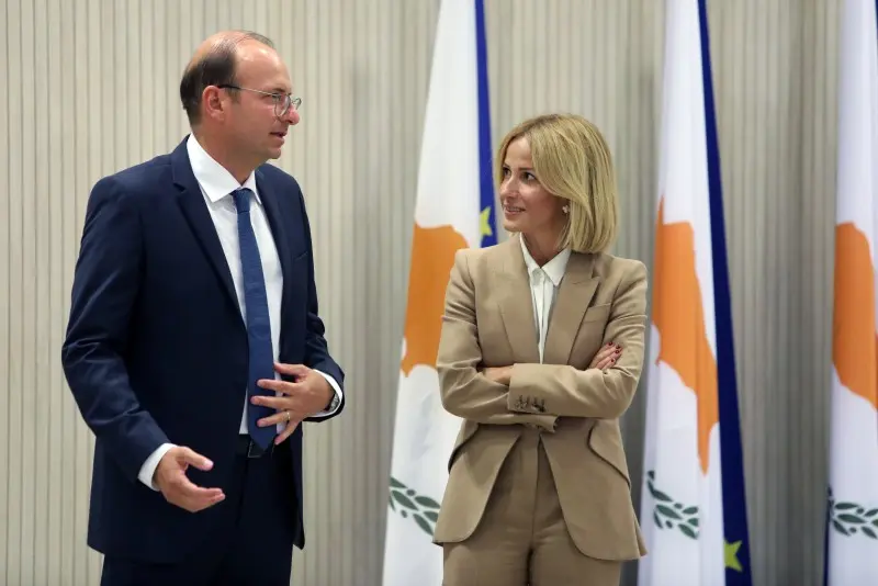 Αλλαγή φρουράς σε Υπουργείο Άμυνας και Υπουργείο Δικαιοσύνης