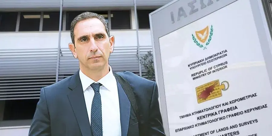 ΥΠΕΣ: Μέσος όρος οι 3 μήνες  για την εξέταση και έκδοση τίτλων ιδιοκτησίας