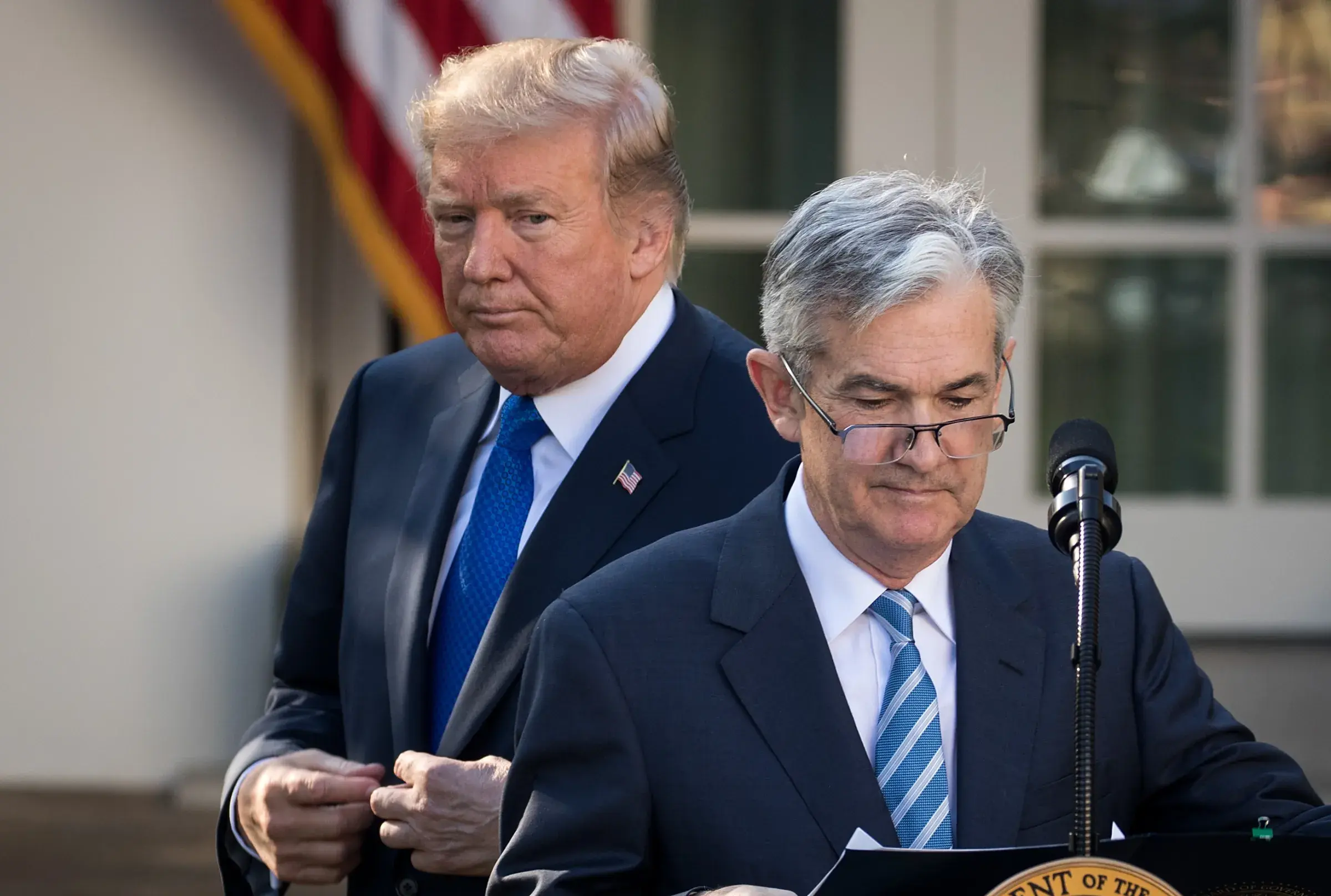 Μπορεί ο Ντόναλντ Τραμπ να εκθρονίσει τον Τζέι Πάουελ από την προεδρία της Fed;