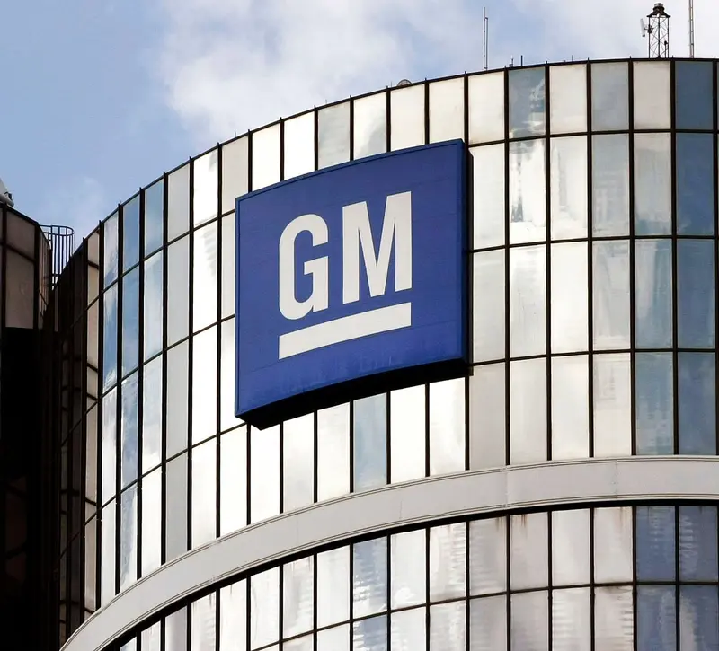 WSJ: Το Πεντάγωνο προσεγγίζει αυτοκινητοβιομηχανίες για την ενίσχυση της παραγωγής όπλων