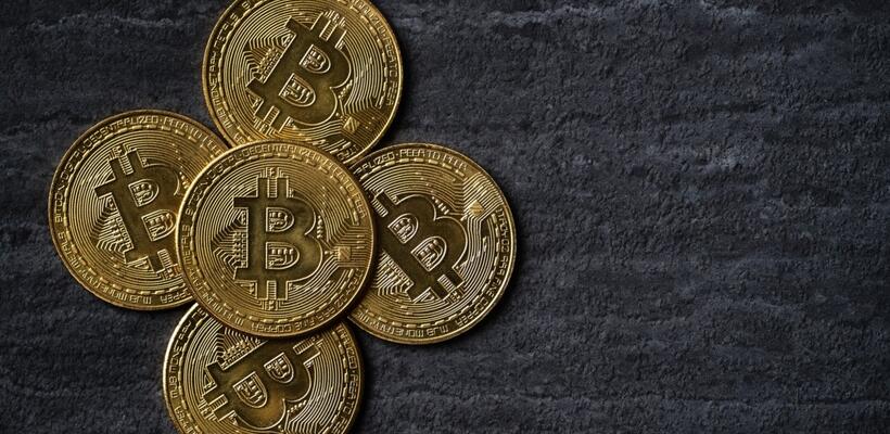 Τα assets της «παλιάς οικονομίας» κλέβουν τη λάμψη του Bitcoin: Γιατί δεν ξεπερνά τα $75.000