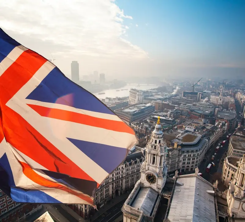 Πάνω από τις προσδοκίες η ανάπτυξη στη Βρετανία – Στο 0,5% τον Φεβρουάριο