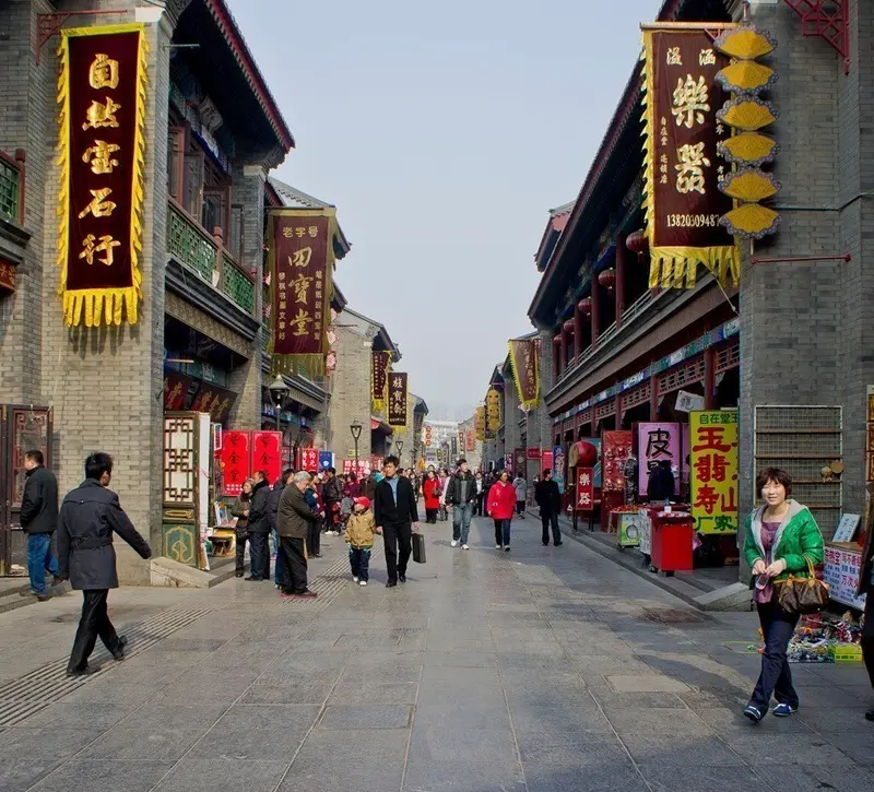 Πάνω από τις προβλέψεις η ανάπτυξη στην Κίνα: Στο 5% το πρώτο τρίμηνο