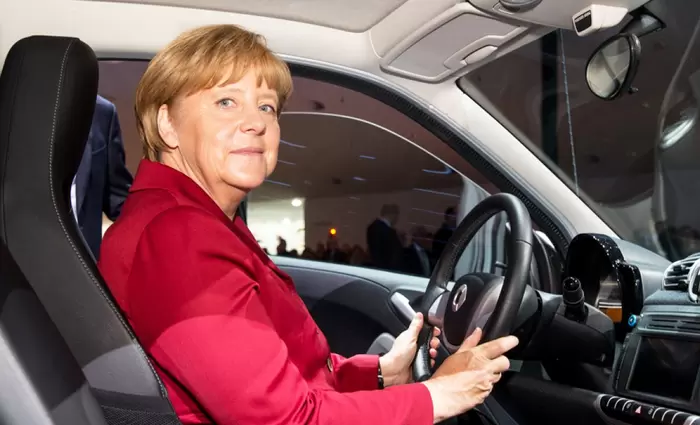 Aνήσυχη για την 