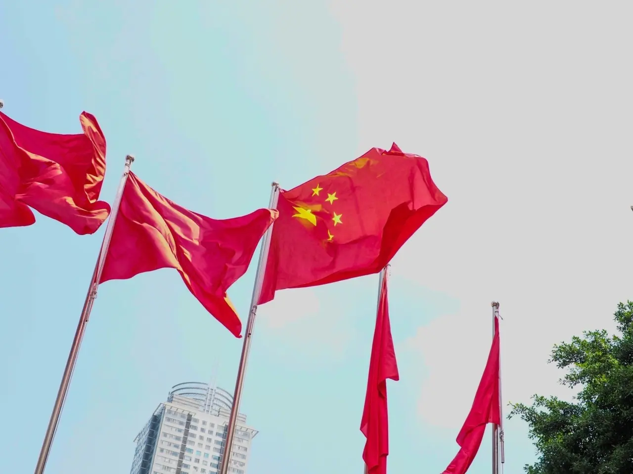 Κίνα: Ισχυρή δυναμική στην οικονομία τον Αύγουστο – Άνοδος στη βιομηχανία και στις τεχνολογίες αιχμής