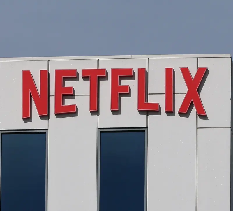 Netflix: «Αραιώνει» τα στοιχεία τηλεθέασης και η Wall Street ανησυχεί – Βουτιά 9% για τη μετοχή