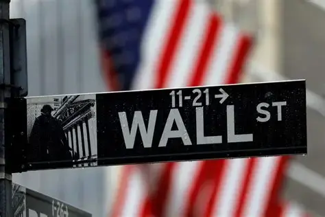 Ανακάμπτει η Wall Street, με στηρίξεις από πετρέλαιο