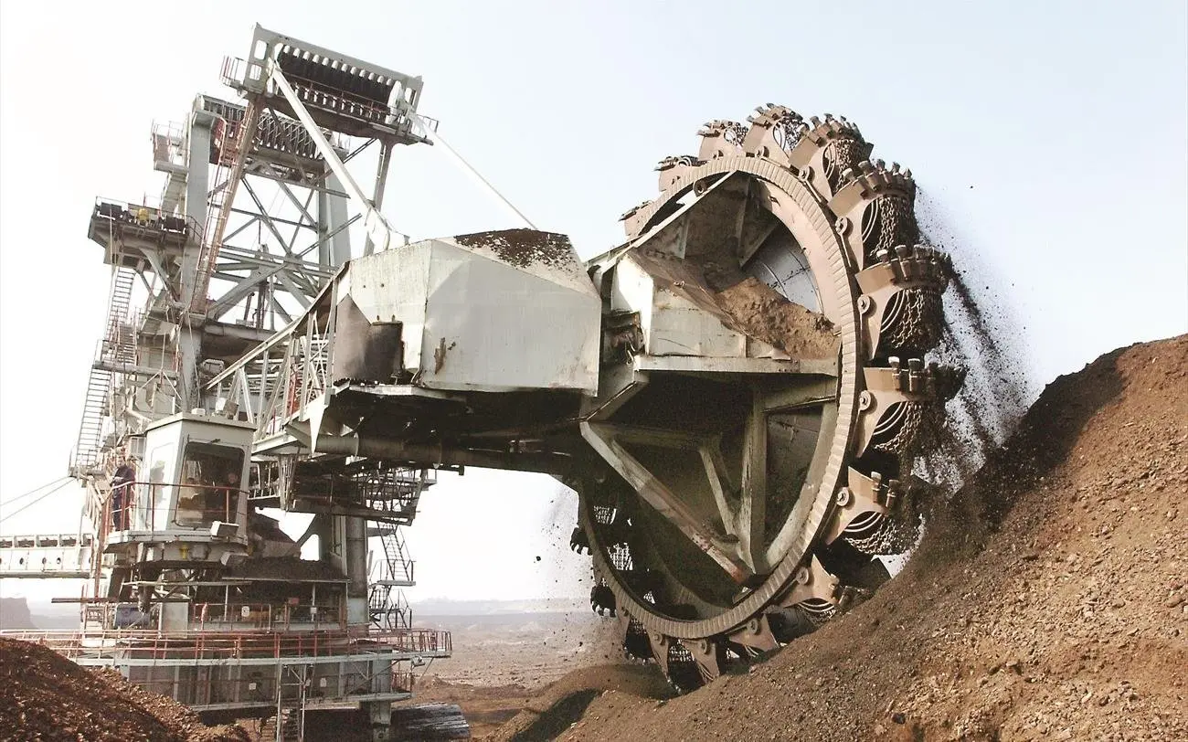 Αυξάνονται οι τιμές στα ορυκτά, μειώνονται στα μεταλλικά προϊόντα