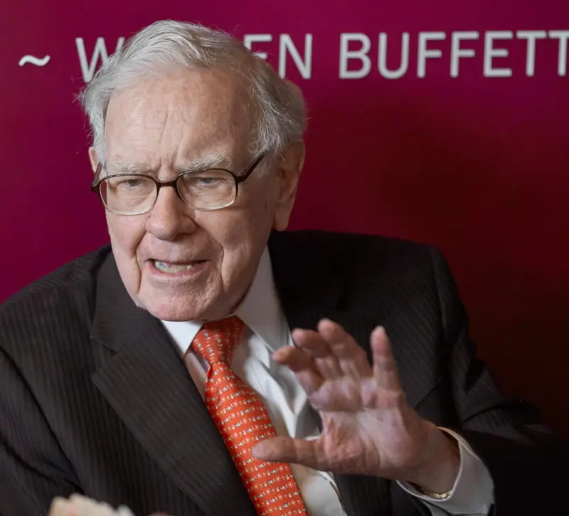 Τέλος εποχής για τον Μπάφετ στη Berkshire Hathaway μετά από 60 χρόνια