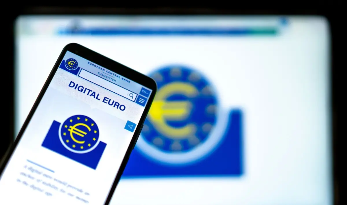 Έξι στους δέκα δηλώνουν άγνοια για το ψηφιακό ευρώ – Τι δείχνει έρευνα της ΚΤΚ