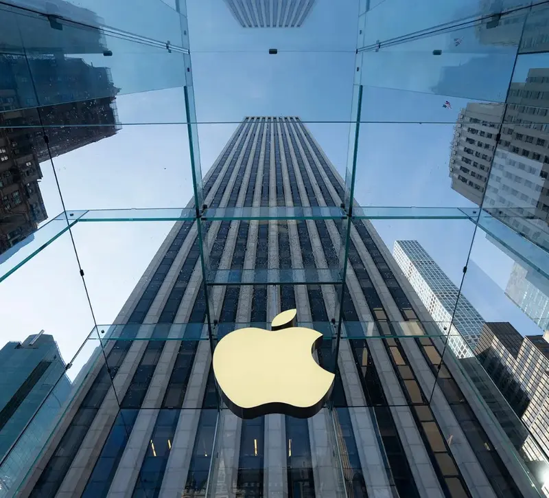 Apple: Οι αντιμονοπωλιακές επιθέσεις αρχίζουν να επηρεάζουν τον κλάδο υπηρεσιών της