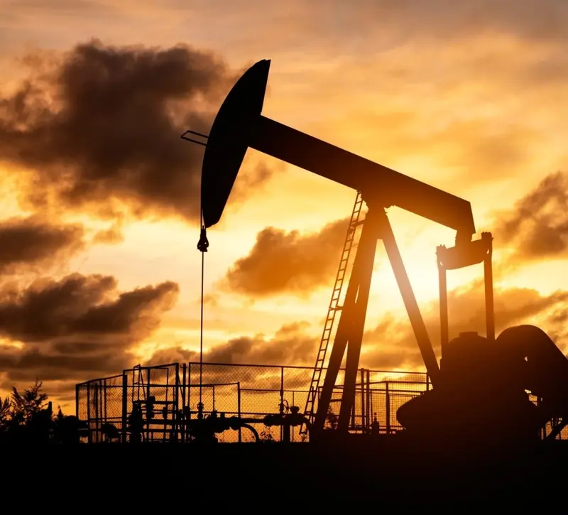 Πετρέλαιο και πληθωρισμός: Πώς μια άνοδος 10% στις τιμές μπορεί να επιβαρύνει τις τιμές καταναλωτή