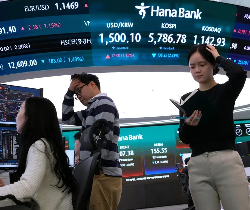 Σε κλοιό απωλειών οι ασιατικές αγορές λόγω φόβων για την εκτίναξη των τιμών ενέργειας