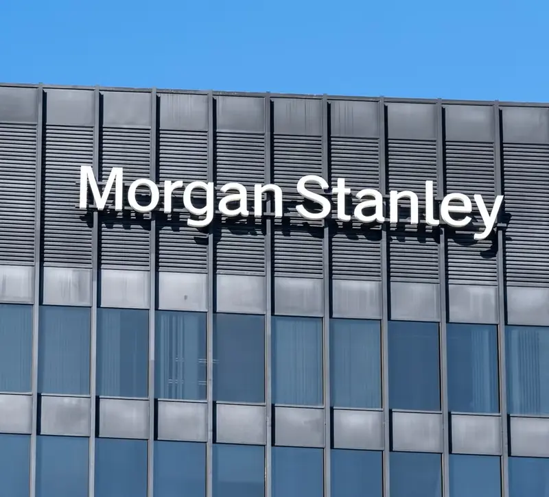 Morgan Stanley προς επενδυτές: Πουλήστε ασιατικές μετοχές – Ο πόλεμος θα ρίξει κι άλλο τις αγορές