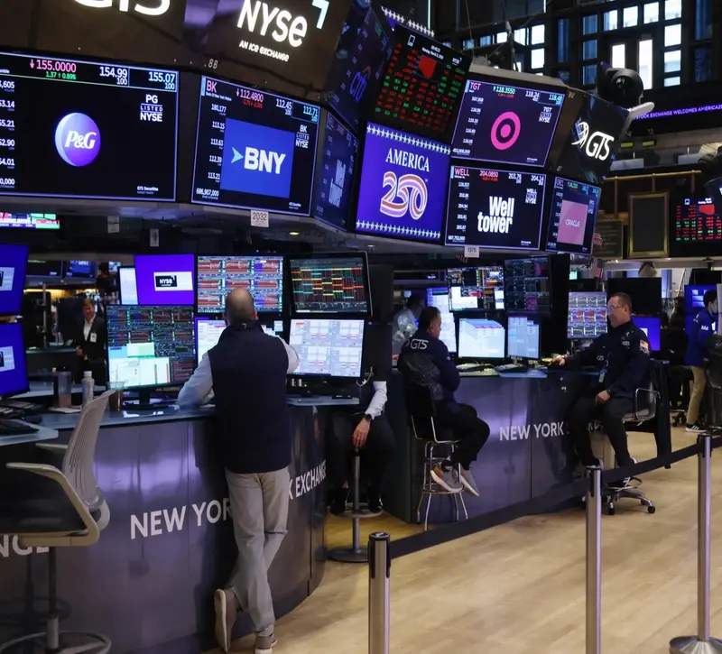 Νέες απώλειες στη Wall Street με φόντο το sell off στα μικροτσίπ