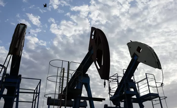 Πετρέλαιο: Πτώση στα 108 δολάρια μετά την άρση των αμερικανικών κυρώσεων κατά της Ρωσίας