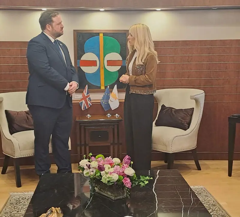 Ο Υφ. Εξωτερικών Βρετανίας διαβεβαιώνει ότι η Κύπρος θεωρείται ασφαλής χώρα