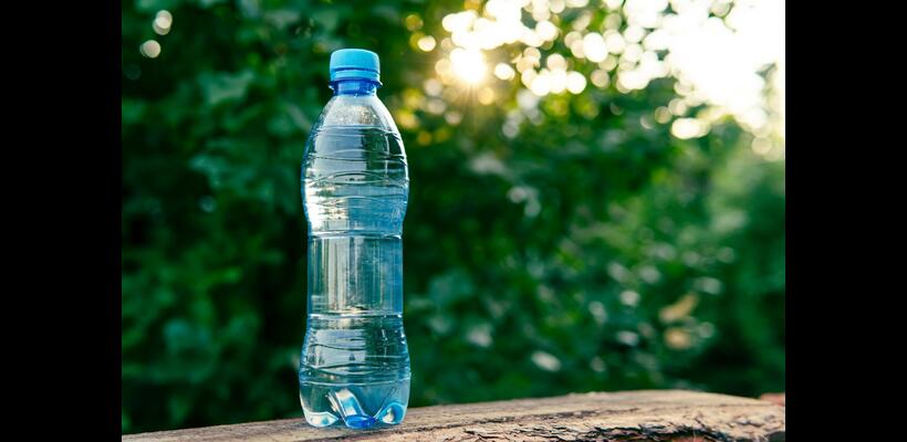 Εμφιαλωμένο νερό: Ποια χώρα ανεβάζει τις τιμές κατά 11% λόγω Ιράν