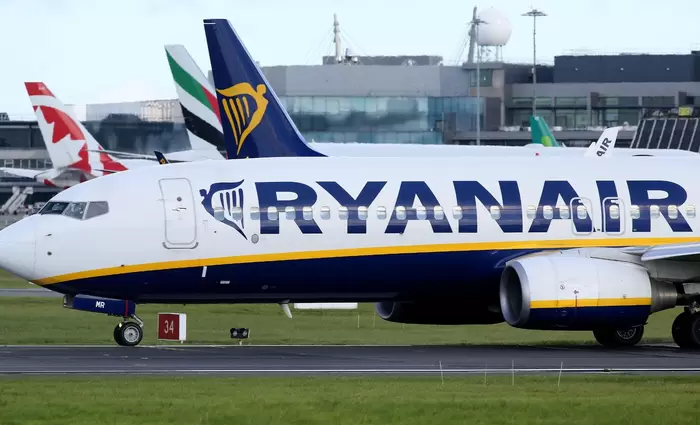Η Ryanair πάει στα δικαστήρια τη Βρετανική Κυβέρνηση