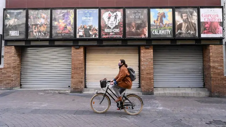 ΠΟΥ: Τα Lockdowns μπορούν να αποφευχθούν αν το 95% φορά μάσκα