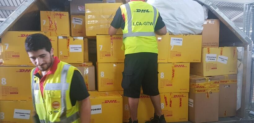 12 τόνους ειδών πρώτης ανάγκης μετέφερε η DHL Κύπρου στους πυρόπληκτους