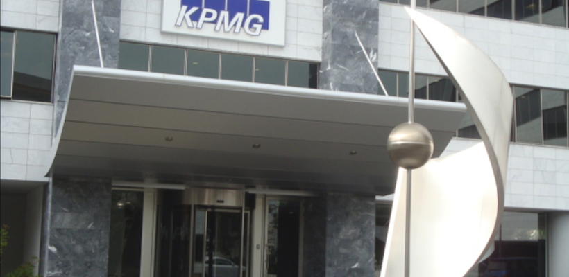 Συνεχίζουν στο τιμόνι της KPMG Χρίστος Βασιλείου και Μιχάλης Αντωνιάδης