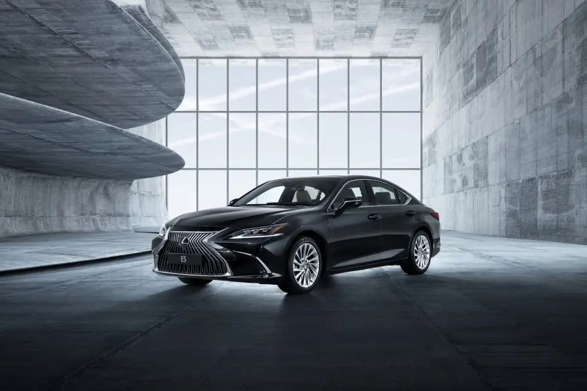 Νέο LEXUS ES: Υψηλότερο επίπεδο ποιότητας και φινέτσας