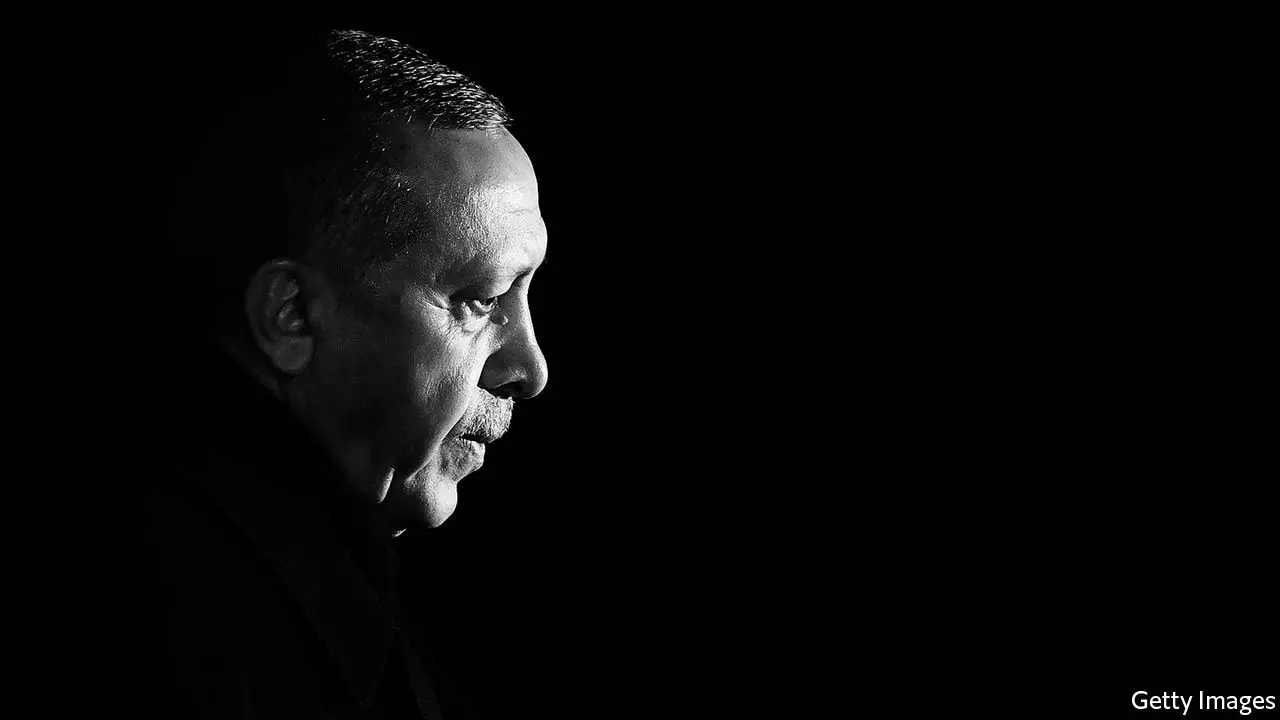 Economist: Στα άκρα ο Ερντογάν - Αναγνωρίζοντας τις οικονομικές πραγματικότητες