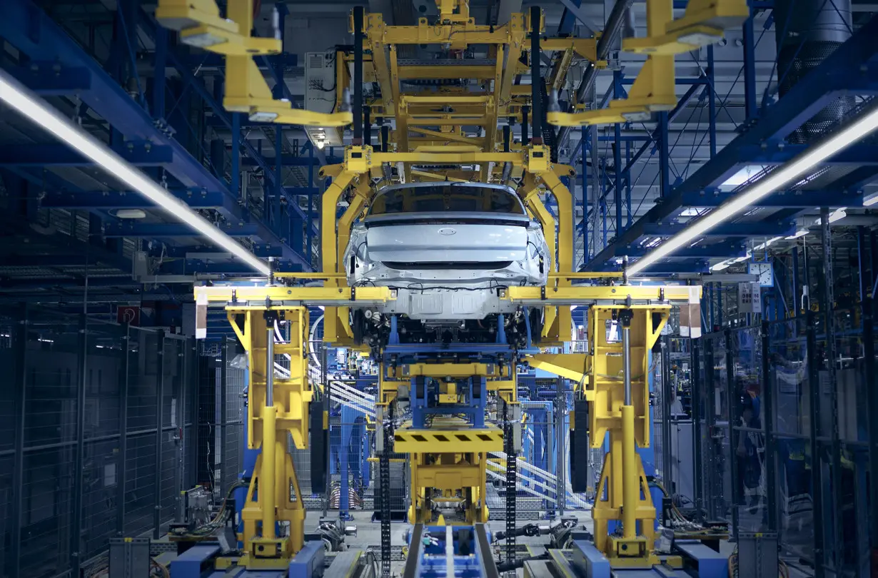 Η Ford εγκαινίασε και επίσημα το κέντρο ηλεκτρικών οχημάτων της Κολωνίας