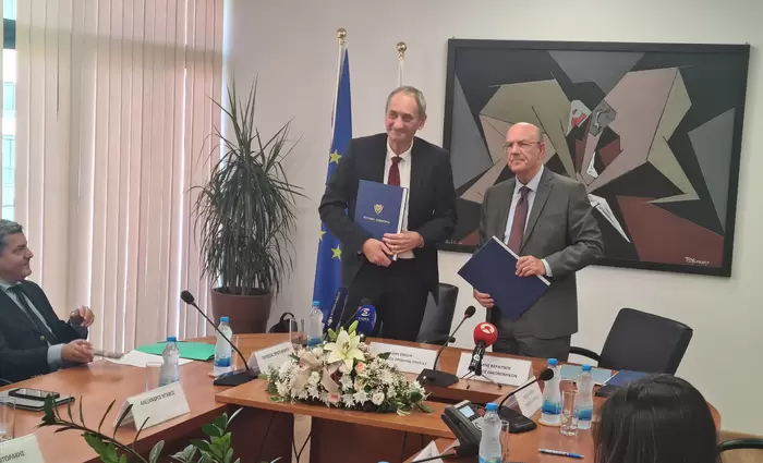 Έπεσαν οι υπογραφές: Νέα εποχή συνεργασίας Κυπριακής Δημοκρατίας και ΟΠΑΠ