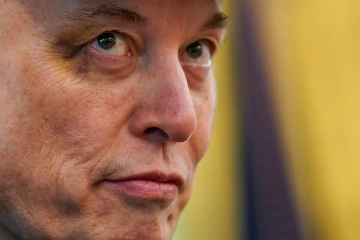 Μπορεί ο Τραμπ να απελάσει τον Μασκ; Είναι όντως παράνομος;